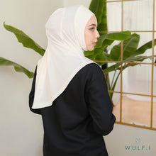 Muat gambar ke penampil Galeri, Wulfi Hijab Basic Bahan Sport Technology Dingin Wide White / Bergo Putih Instan Bahan Lycra
