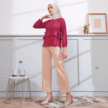 Muat gambar ke penampil Galeri, Wulfi Atasan Mina Lavender Blouse Pita Serut Badan Baju Muslim Friendly
