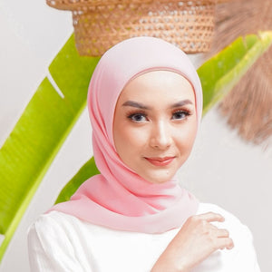 Wulfi Hijab Segiempat 110cm Cornskin Lilit Blush Baby Pink