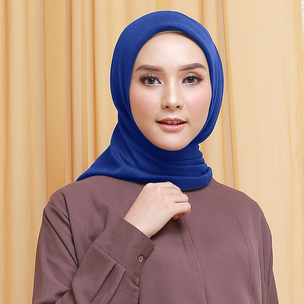 Wulfi Hijab Segiempat 110cm Cornskin Lilit Electric Blue