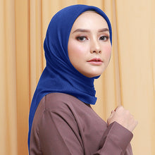 Muat gambar ke penampil Galeri, Wulfi Hijab Segiempat 110cm Cornskin Lilit Electric Blue
