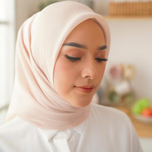 Wulfi Hijab Segiempat 110cm Cornskin Lilit Khaki