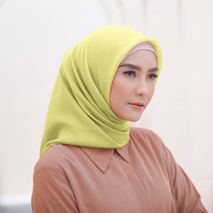 Wulfi Hijab Segiempat 110cm Cornskin Lilit Lime