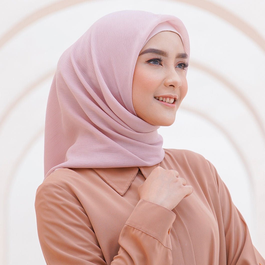 Wulfi Hijab Segiempat 110cm Cornskin Lilit Nude Pink