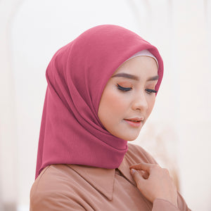 Wulfi Hijab Segiempat 110cm Cornskin Lilit Pink Fanta